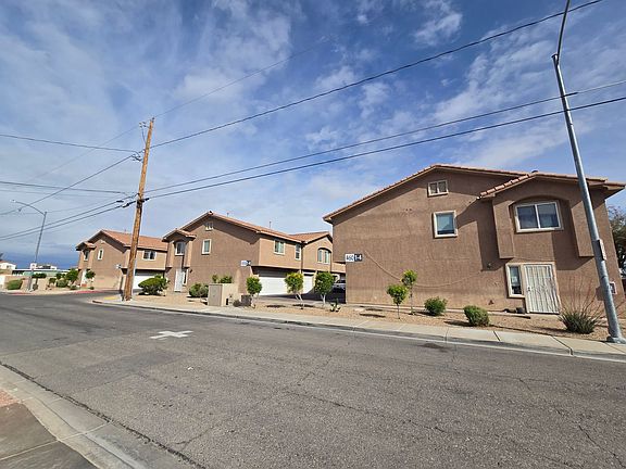 3rd image of 456 Hunter Dr Unit 3