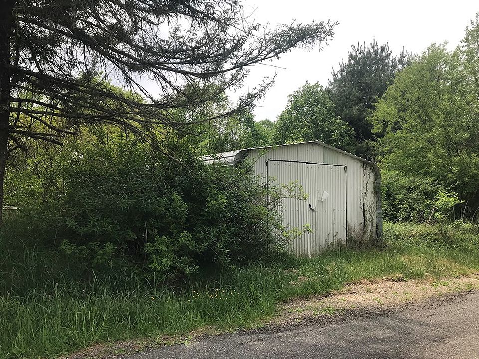 2nd image of 3449 Chantilly Dr