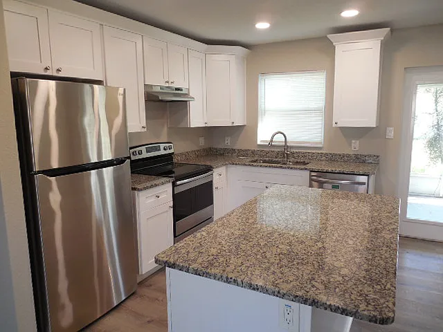 9300 Whitman Ln — Photo 4