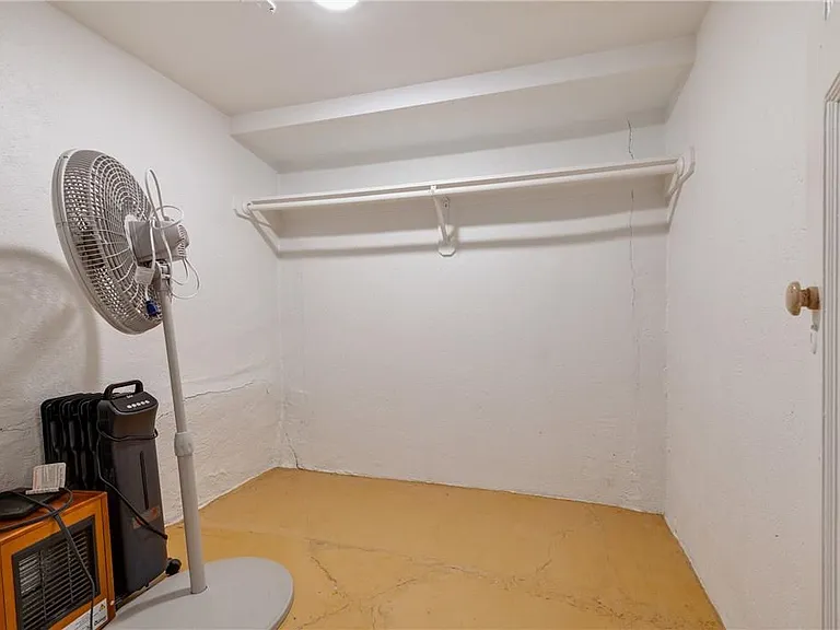 1501 W 9th St #D — Photo 15