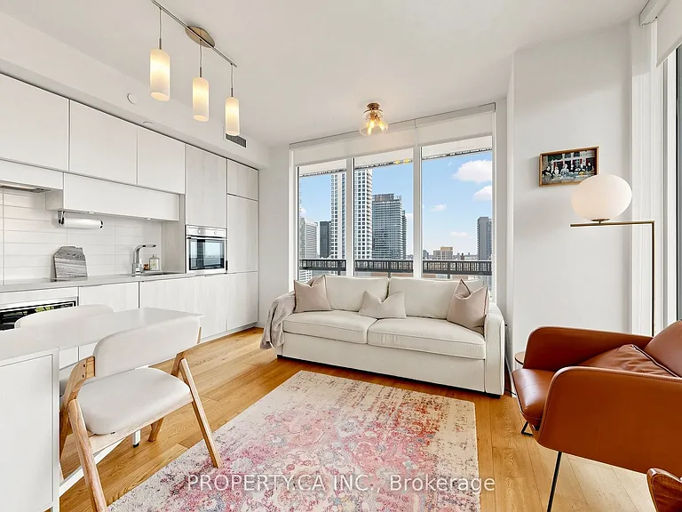 8 Eglinton Ave E #1411 — Photo 2