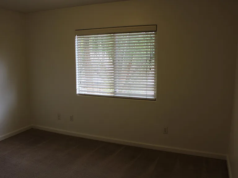 3840 Mount Vernon Ave — Photo 6