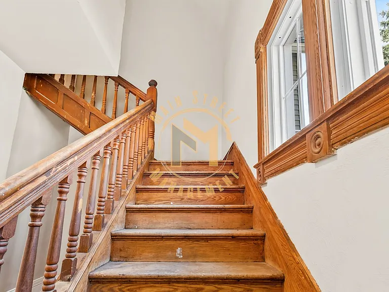503 N Michigan St — Photo 16