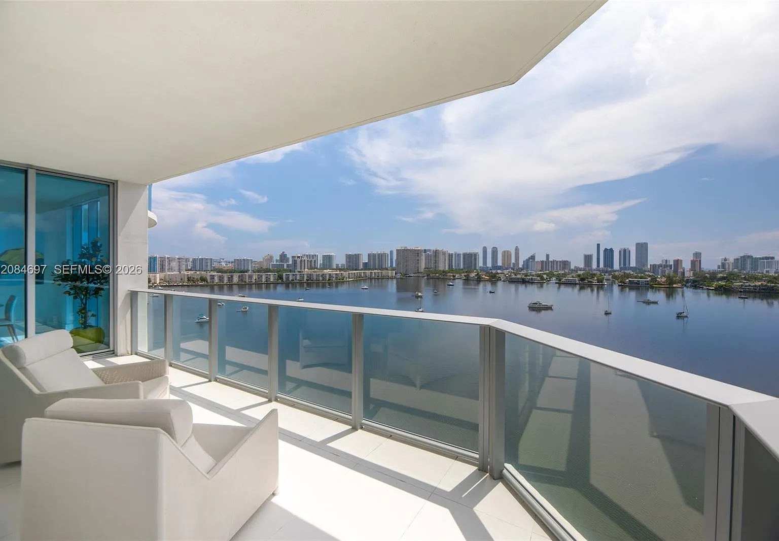 Marina Palms Residences S — Photo 4