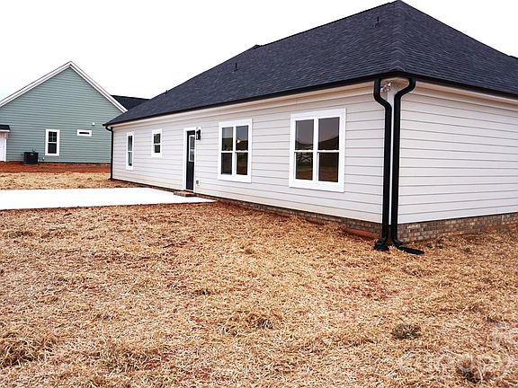 2nd image of 1115 Stonegate Dr