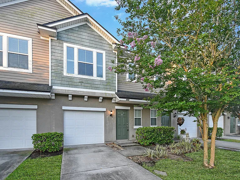 262 Moultrie Village Ln — Photo 3