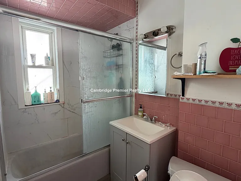 35 Rogers Ave — Photo 32