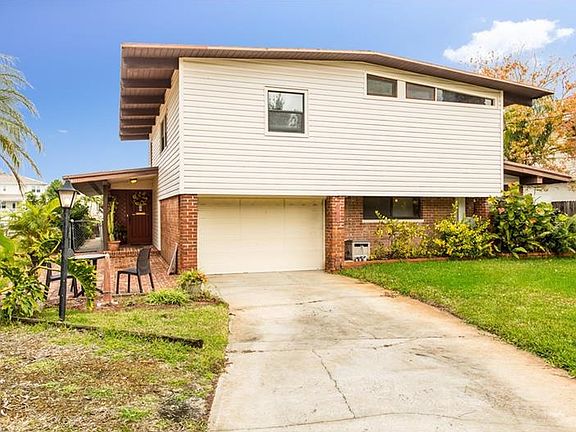 2nd image of 1911 Bayou Grande Blvd NE