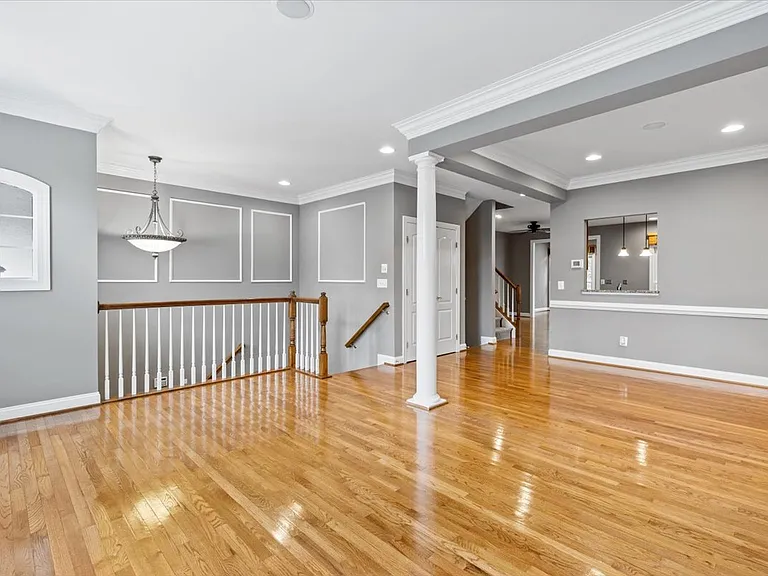 10363 Gershwin Ct — Photo 13
