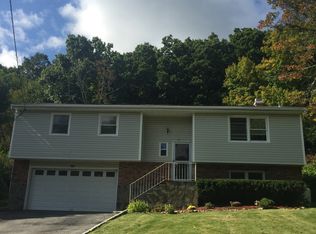 250 Bullet Hole Rd, Mahopac, NY 10541
