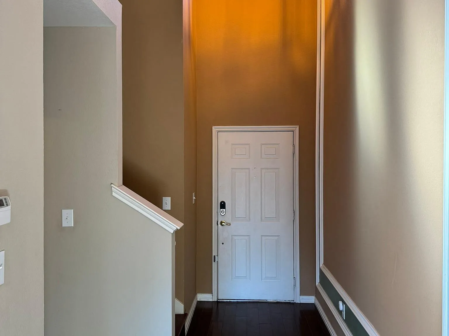 2 bed, 2.5 bath, 1549 sqft, $2,500 — Photo 2