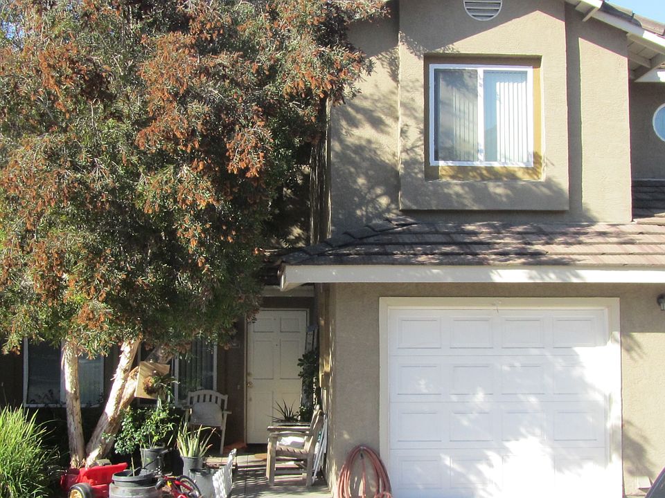 1st image of 938 N Fig St Unit 4