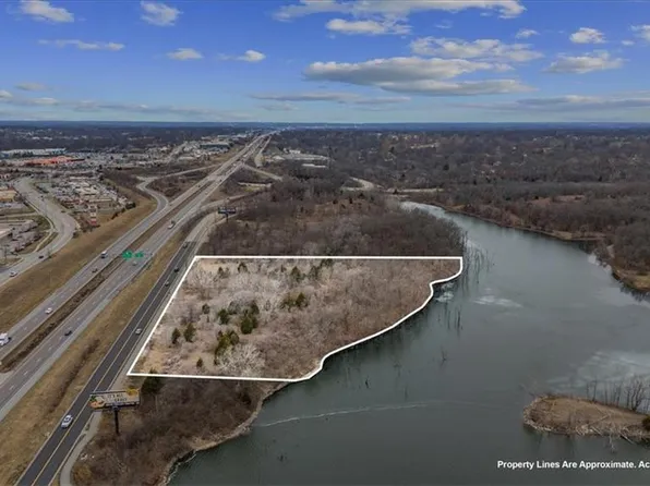 NE Jefferson St, Blue Springs, MO 64014