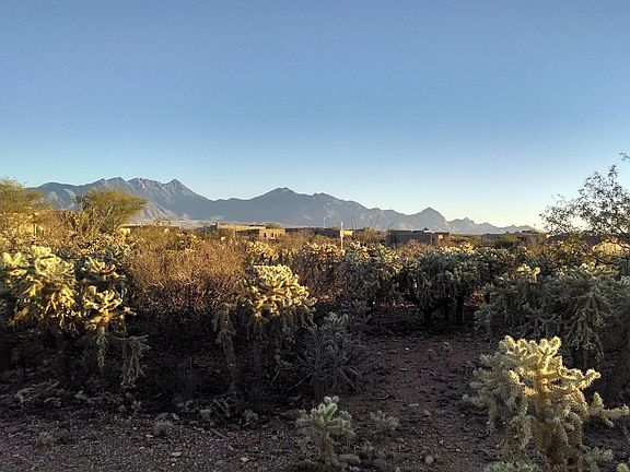 4th image of 1088 E Josephine Saddle Pl #205