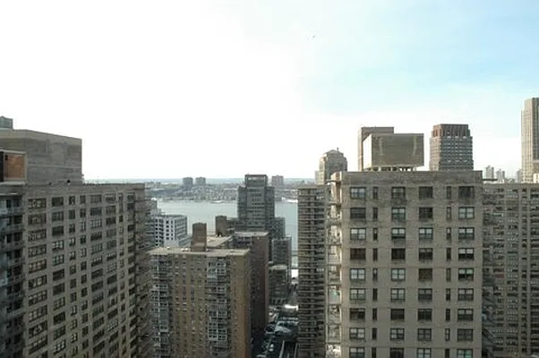 Sold by Rand Realty NY | media 6