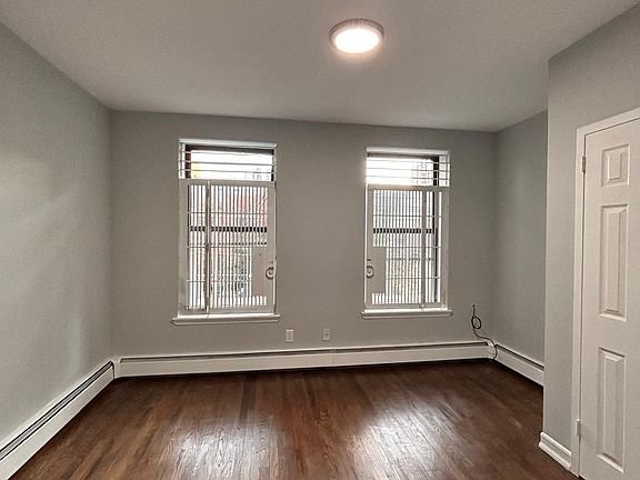 5th image of 113 W 111th St #4A