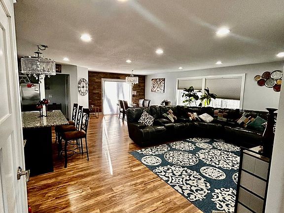 2nd image of 8119 Wentworth Ave S