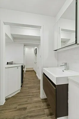 Rented by Compass | media 35