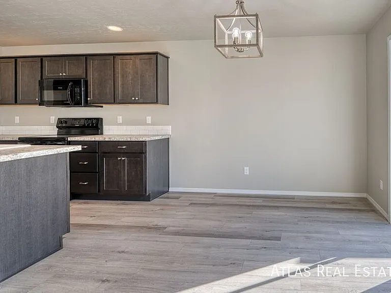 2711 W Balboa Dr — Photo 11