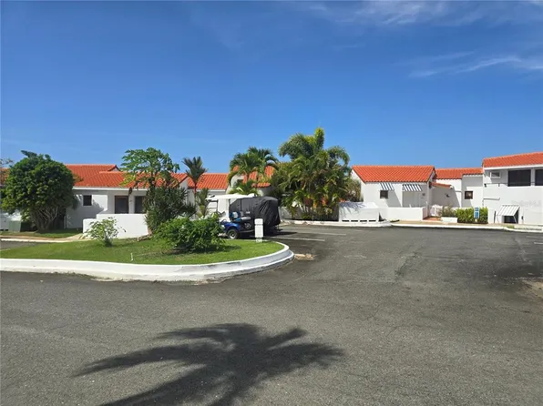 40 Marte #B, Rio Grande, PR 00745