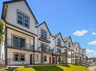 9017 NE 203rd Ct UNIT C, Bothell, WA 98011