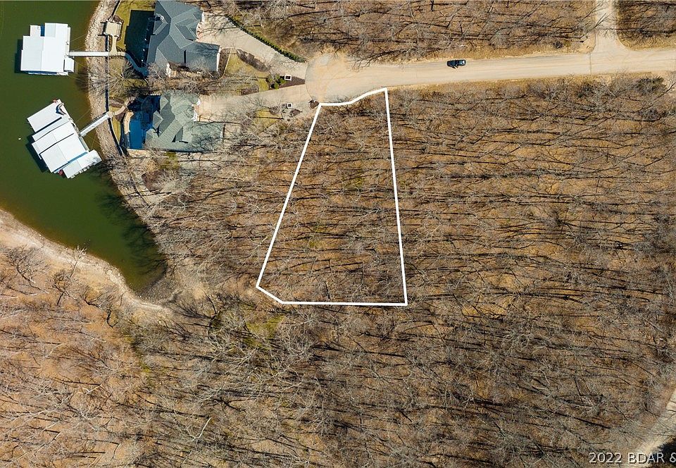 1st image of 327 W Lake Dr