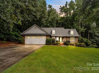 4217 Old Forge Dr, Gastonia, NC 28056
