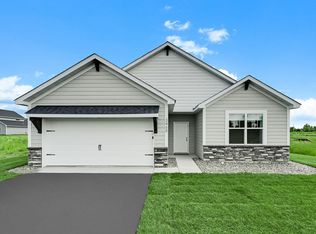 1802 NE Robinson Ln, Byron, MN 55920