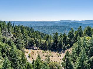 946 Chinquapin Dr, Redway, CA 95560