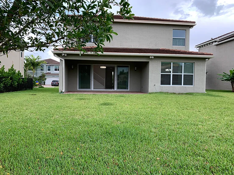 9754 Celtic Sea Ln — Photo 24