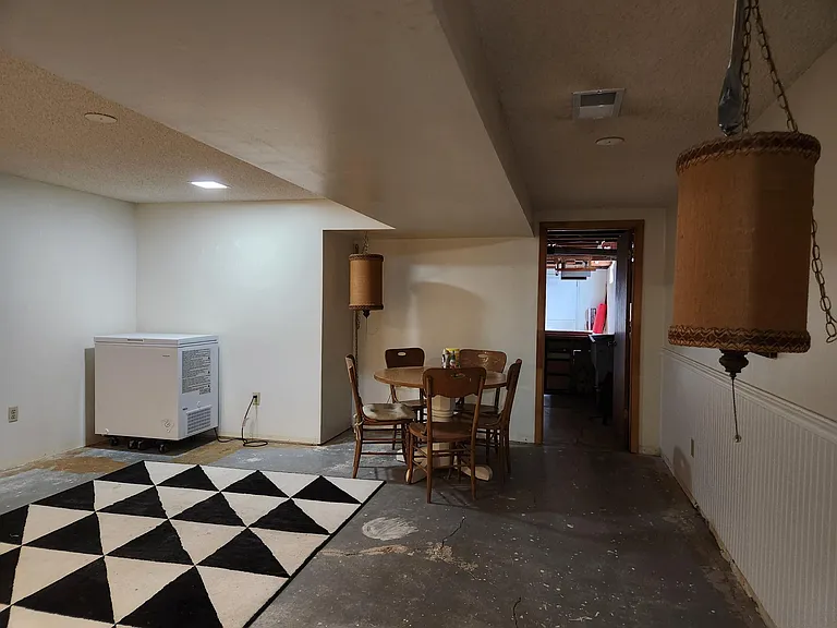 1326 Fremont Ct — Photo 15