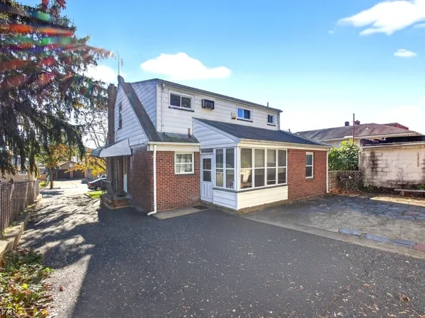 123 Westminster Pl, Garfield City, NJ 07026