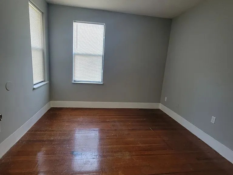 2141-2147 Main St — Photo 6
