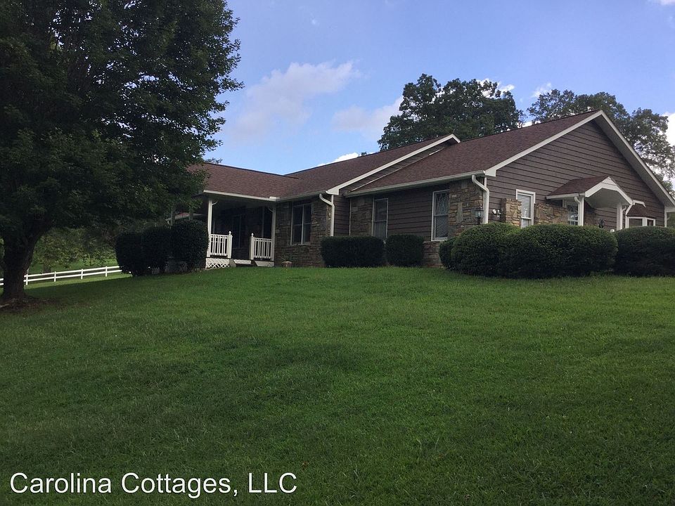 1st image of 205 Brookside Dr