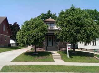 616 3rd Ave, West Bend, WI 53095