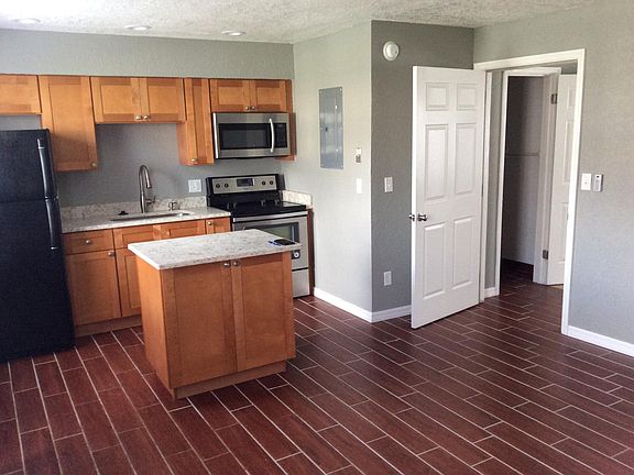 5th image of 1606 S Crystal Lake Dr APT 22