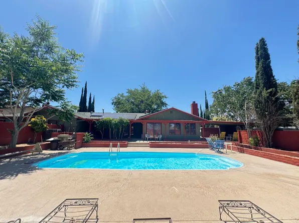 7585 Joshua Ln, Yucca Valley, CA 92284