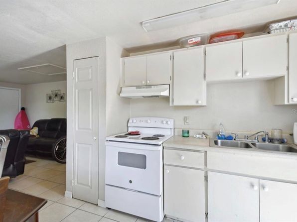 tampa-florida-82242378 picture