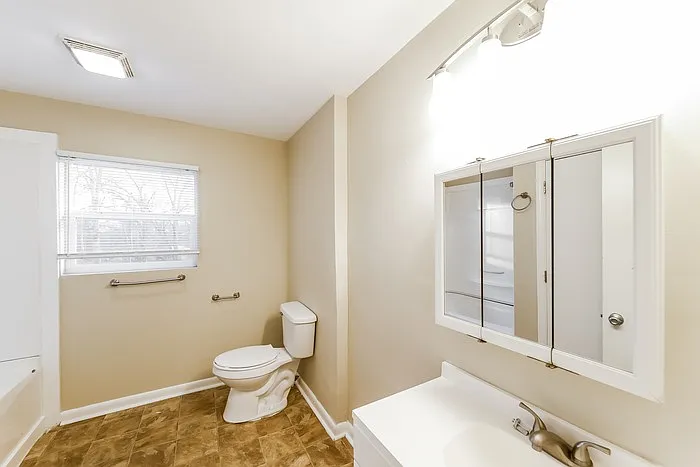 1533 Heron Dr — Photo 10