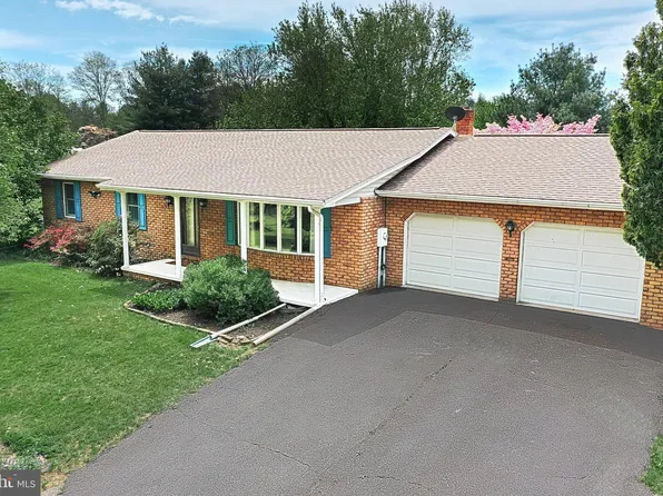 1495 Irishtown Rd, New Oxford, PA 17350
