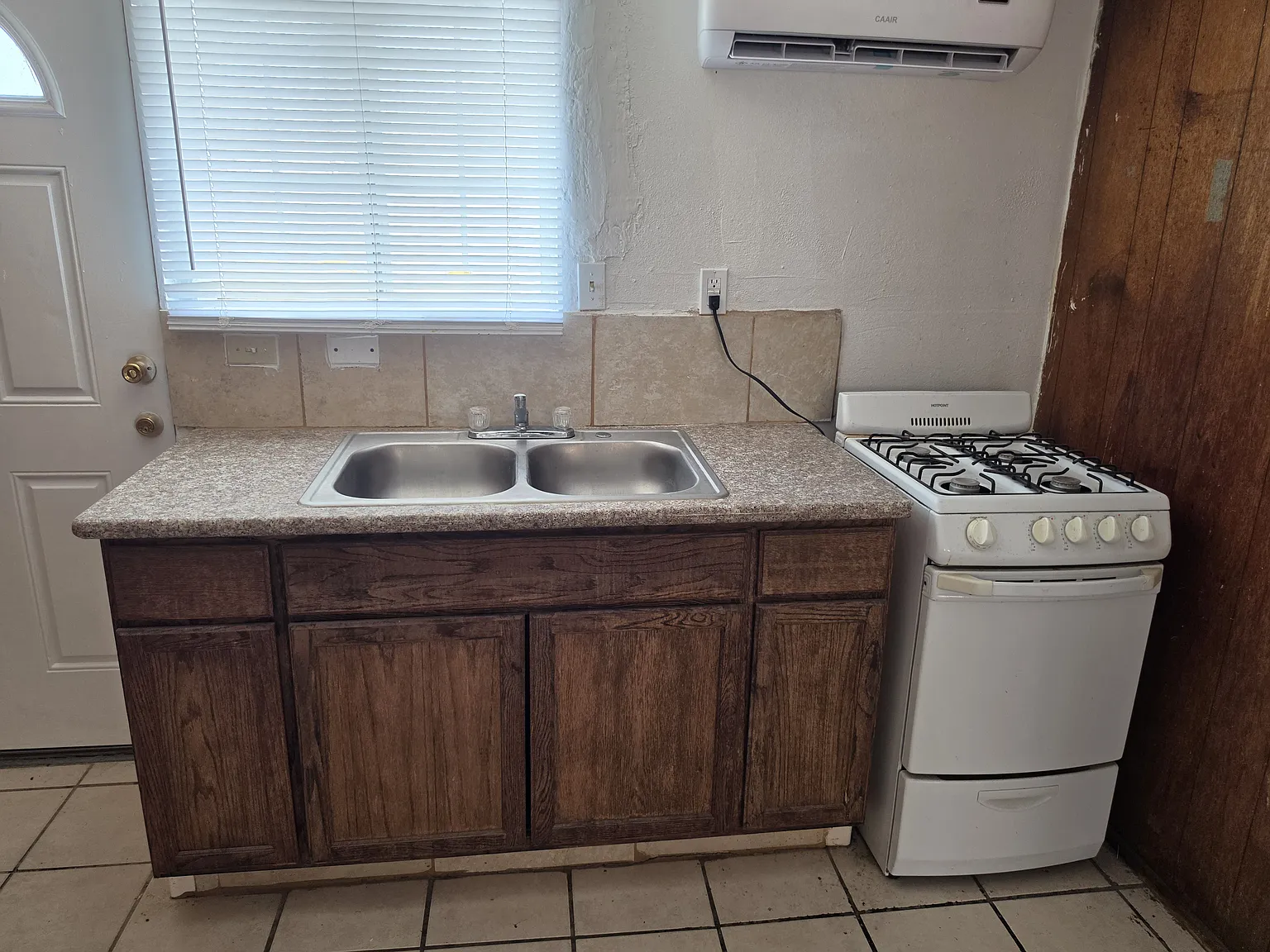 Studio, $950 — Photo 4
