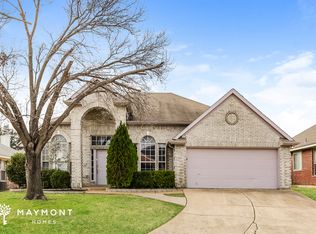 1015 Morningside Dr, Grand Prairie, TX 75052
