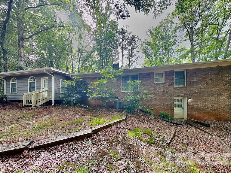 197 Highland Hills Rd — Photo 19