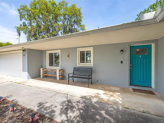 4th image of 1709 Umbrella Tree Dr