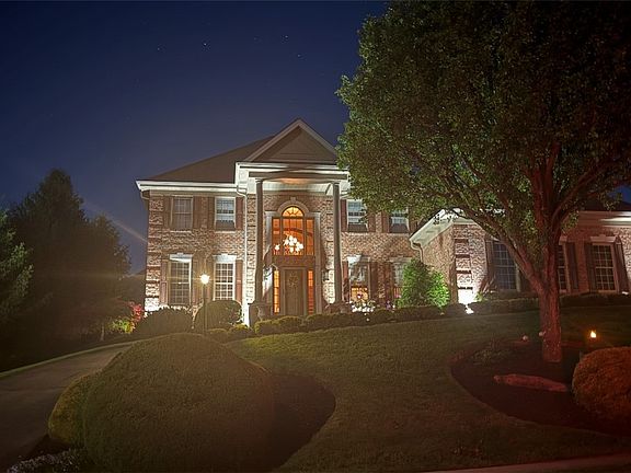 2nd image of 300 Pine Valley Dr