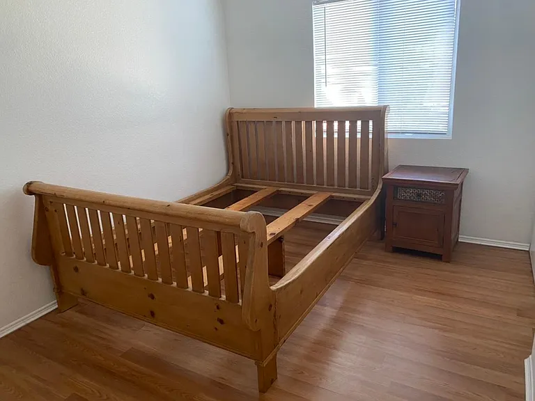 45403 Pickford Ave — Photo 14
