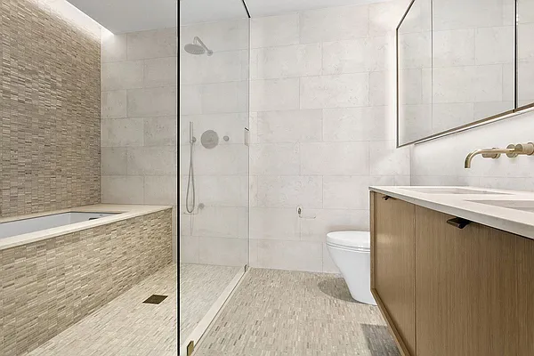 Rented by Level Group | media 27