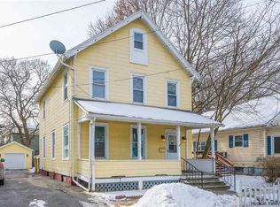 24 Ulster Ave, Saugerties, NY 12477