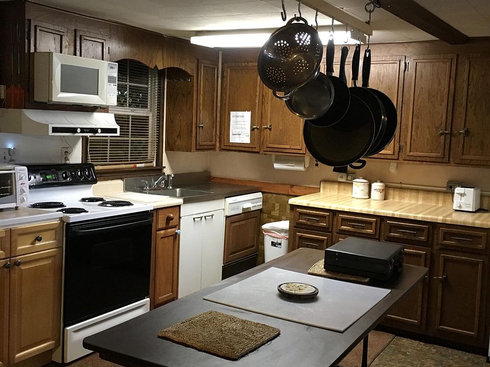 BIG KITCHEN W/ RANGE, FRIDGE, MICROWAVE & D.W