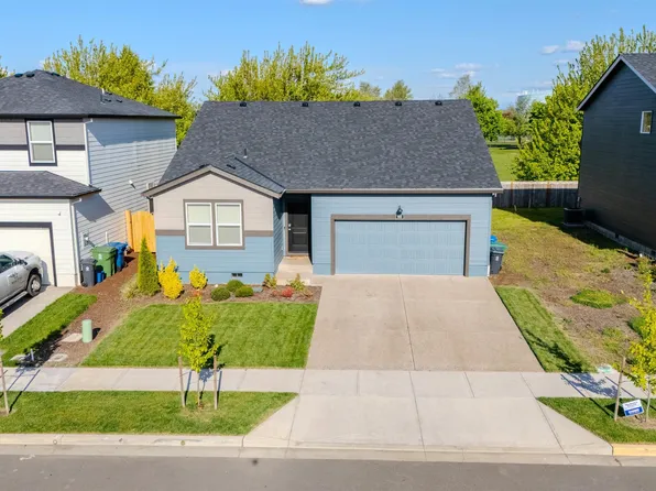 966 Sparrow St, Woodburn, OR 97071